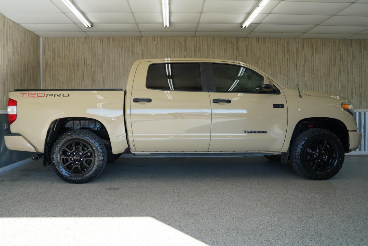 Toyota Tundra 4WD Truck  2016