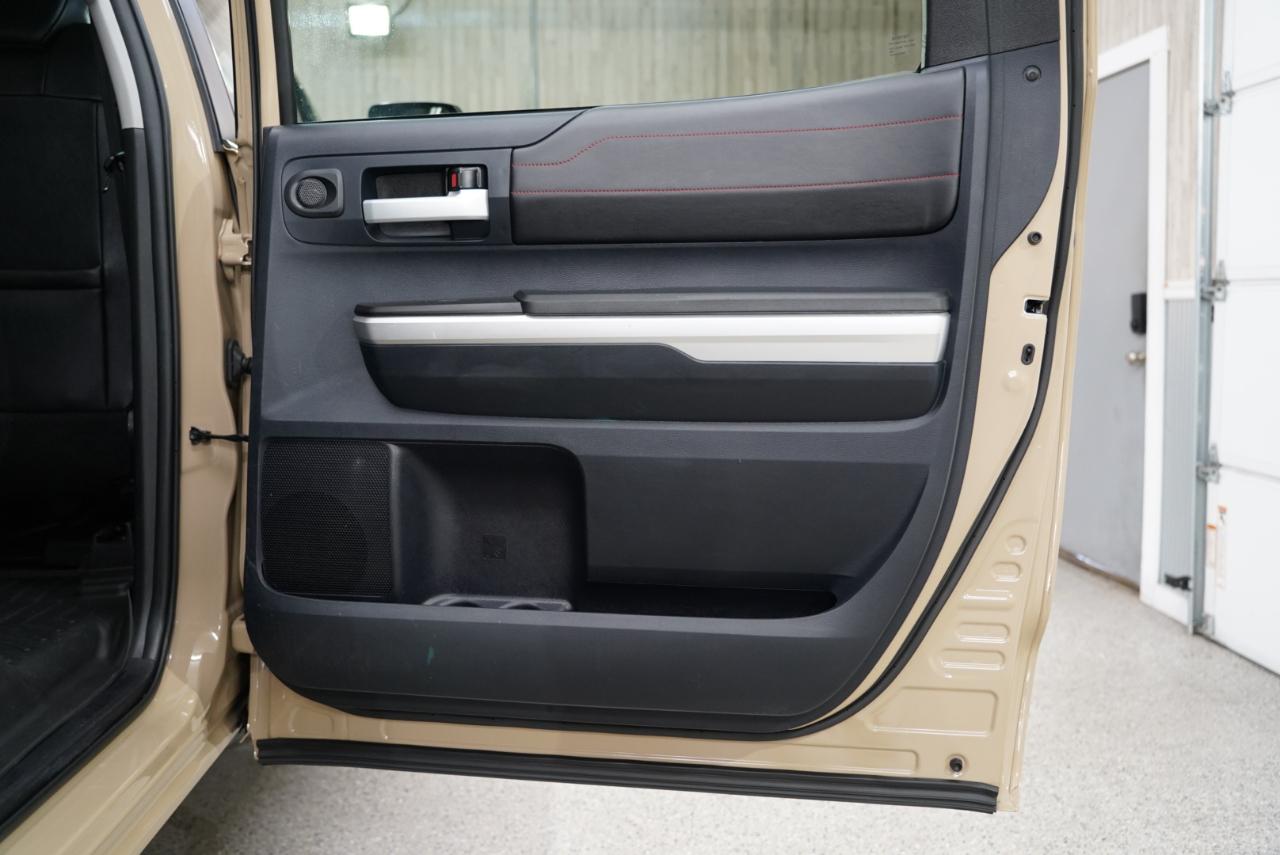Toyota Tundra 4WD Truck  2016