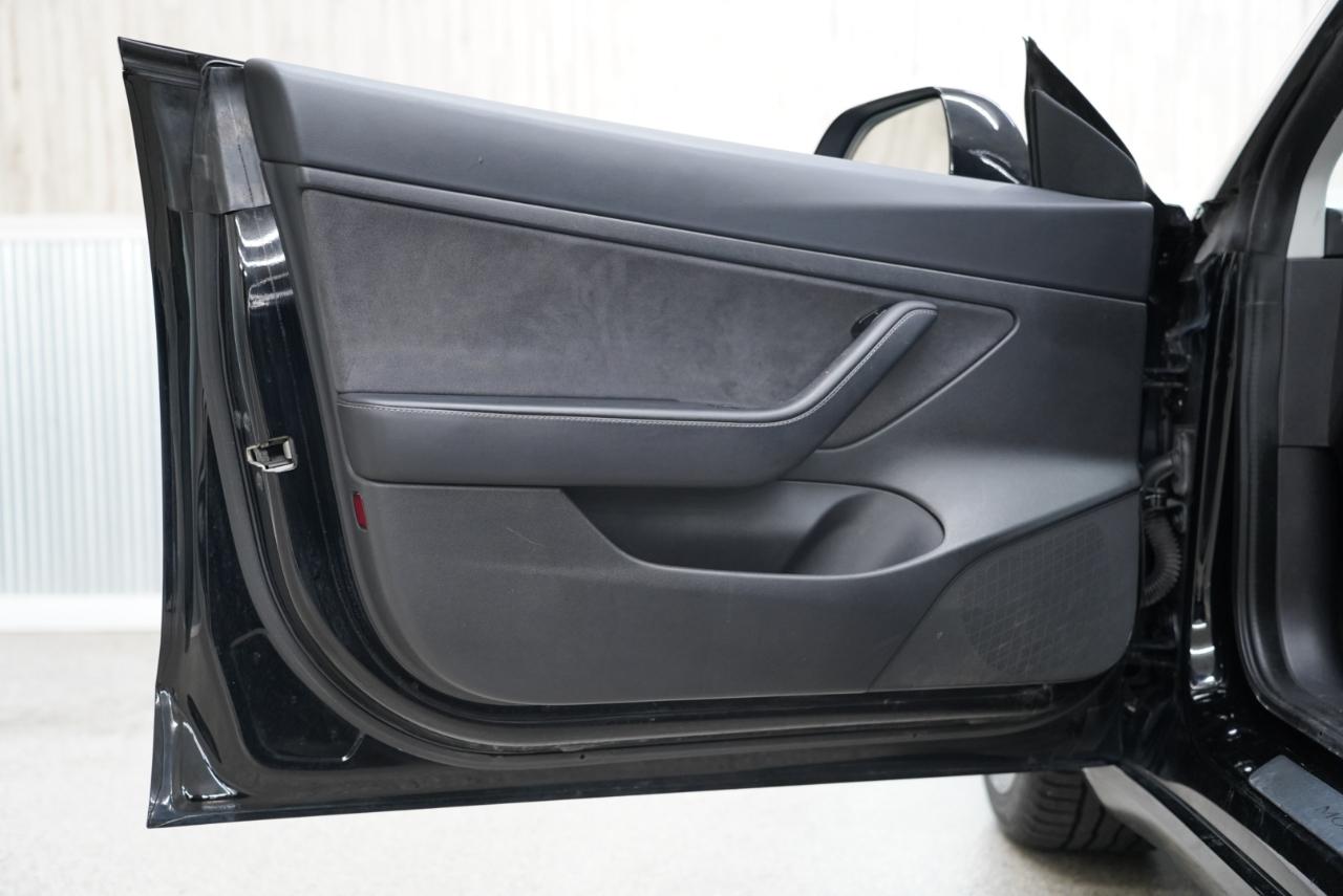Tesla Model 3 Standard Range RWD 2020