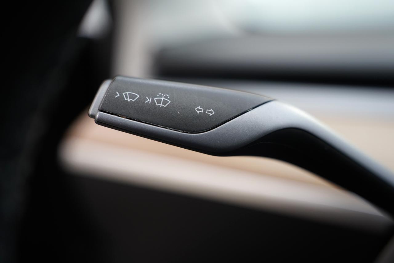 Tesla Model 3 Standard Range RWD 2020