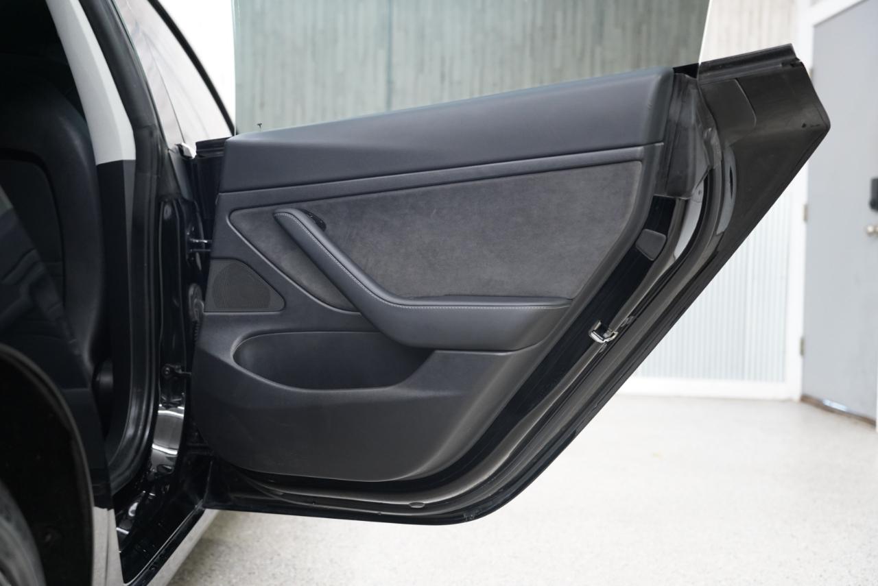 Tesla Model 3 Standard Range RWD 2020