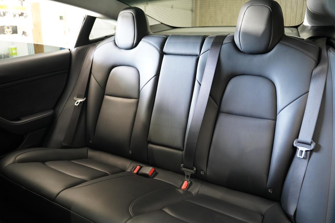 Tesla Model 3 Standard Range RWD 2020