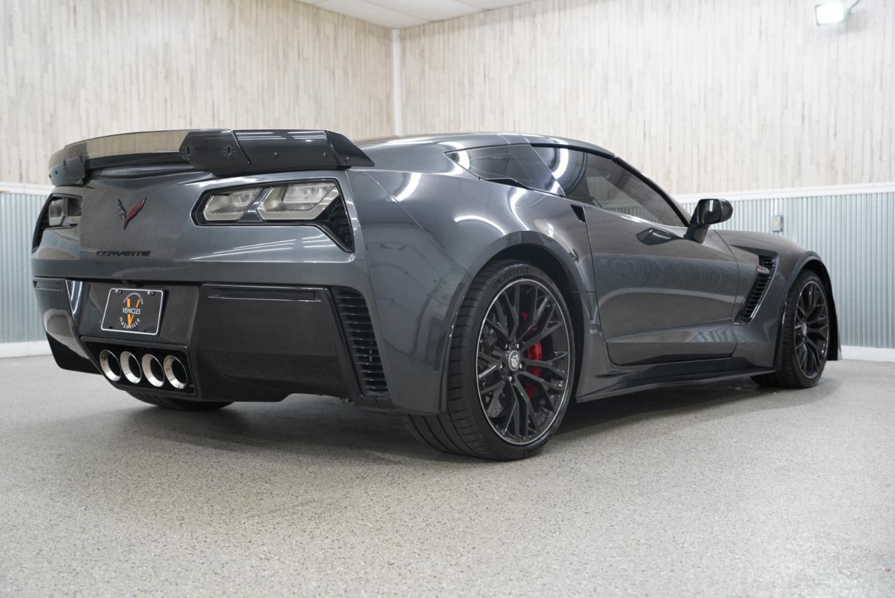 Chevrolet Corvette 2dr Z06 Cpe w/2LZ 2017