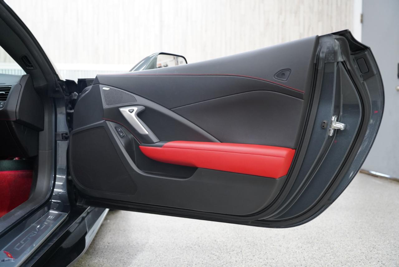 Chevrolet Corvette 2dr Z06 Cpe w/2LZ 2017