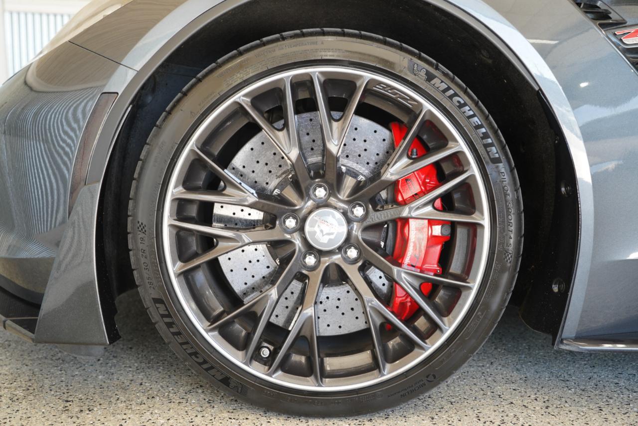 Chevrolet Corvette 2dr Z06 Cpe w/2LZ 2017