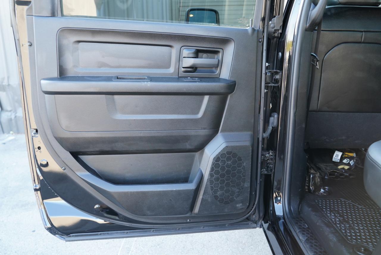 RAM 3500 Chassis Cab Tradesman 4WD Crew Cab 60" CA 172.4" WB 2023