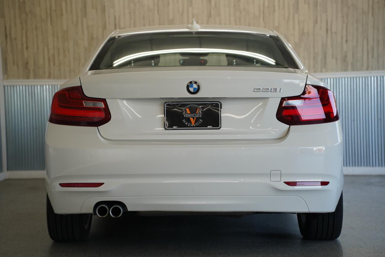 BMW 2 Series photo 9
