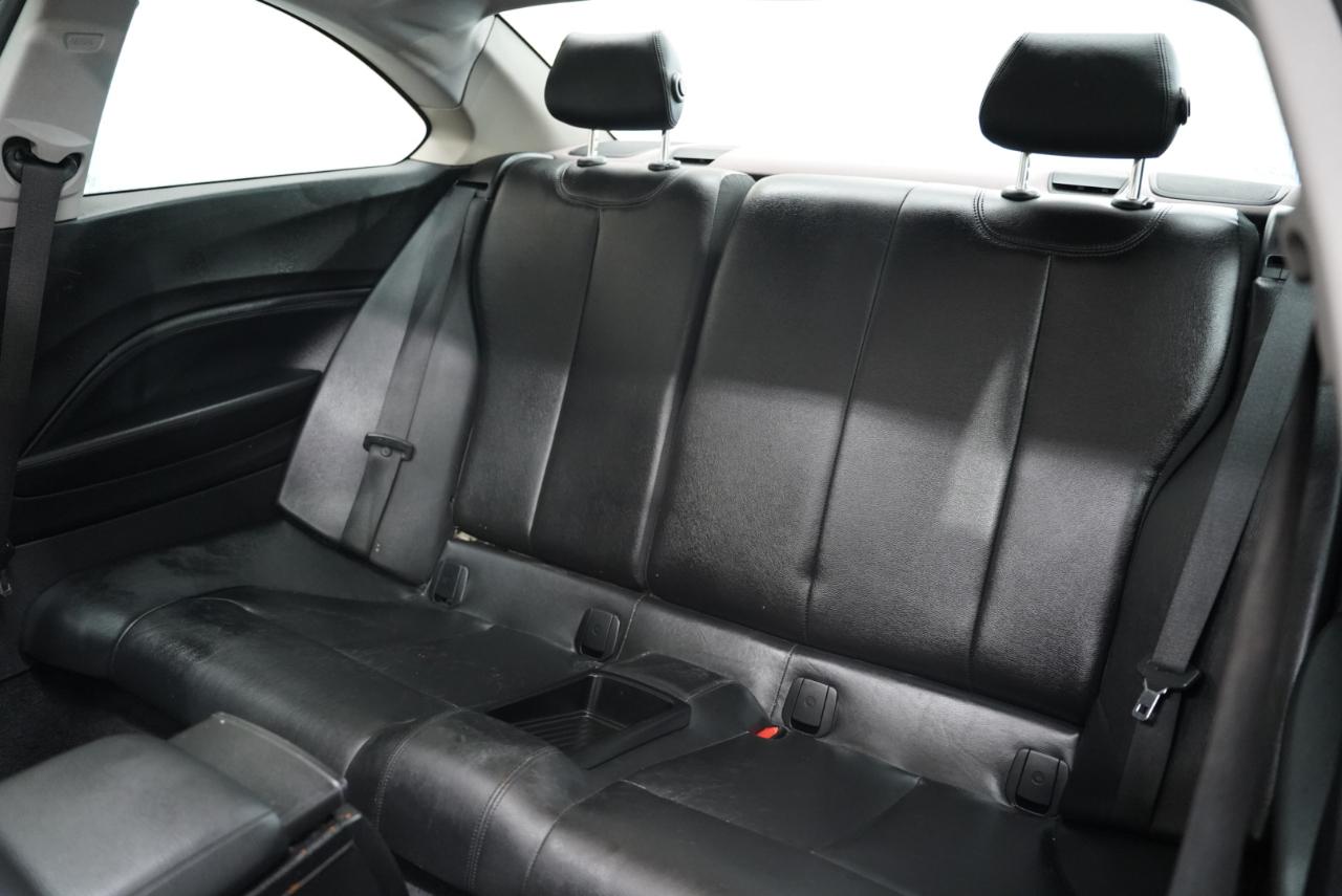 BMW 2 Series photo 33