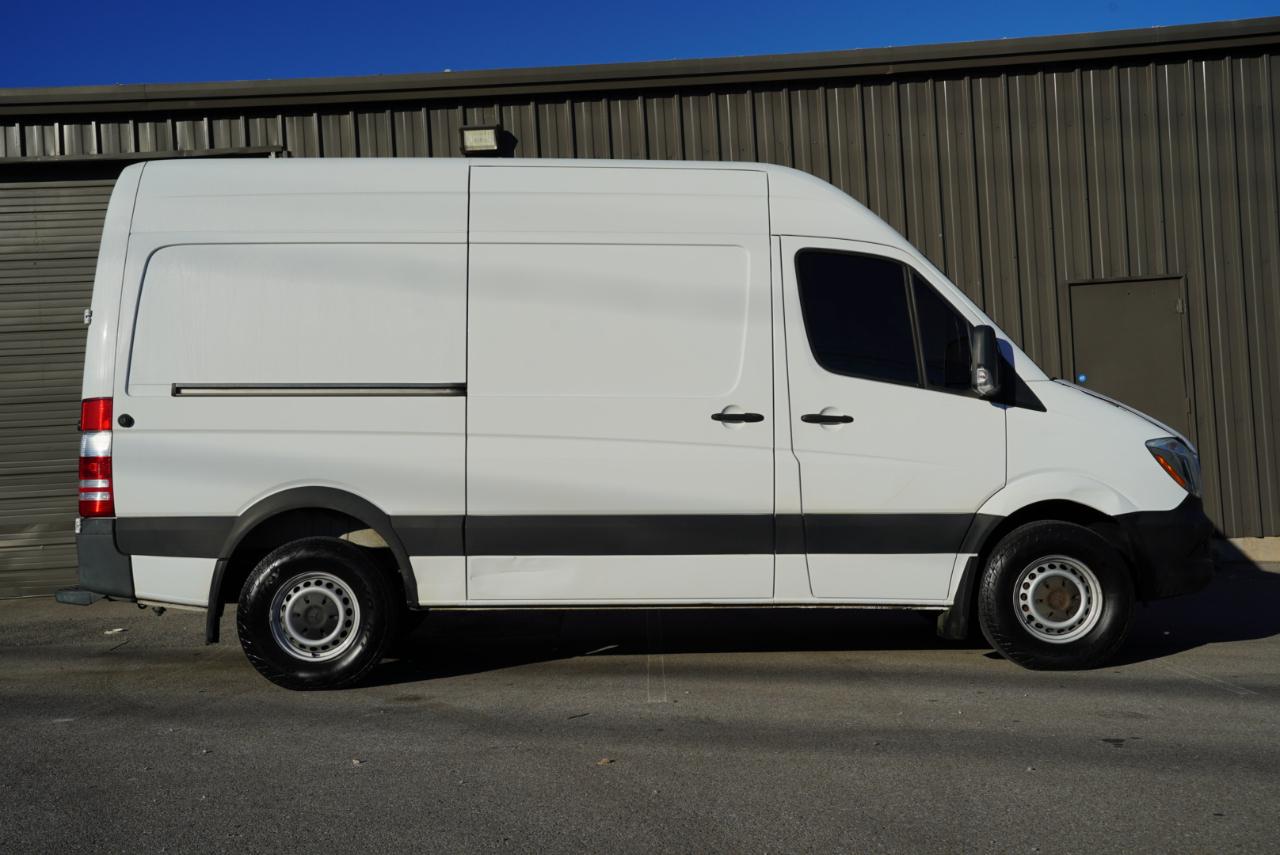 Mercedes-Benz Sprinter Cargo Van 2500 Standard Roof V6 144" RWD 2018