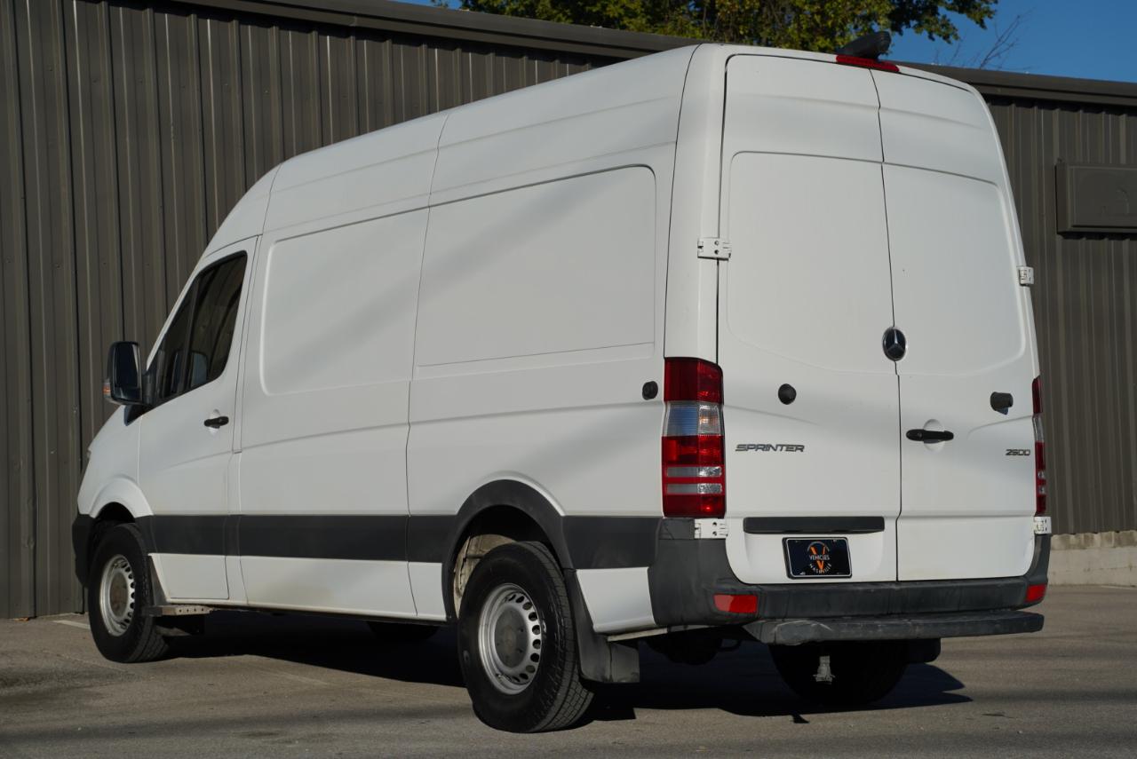 Mercedes-Benz Sprinter Cargo Van 2500 Standard Roof V6 144" RWD 2018