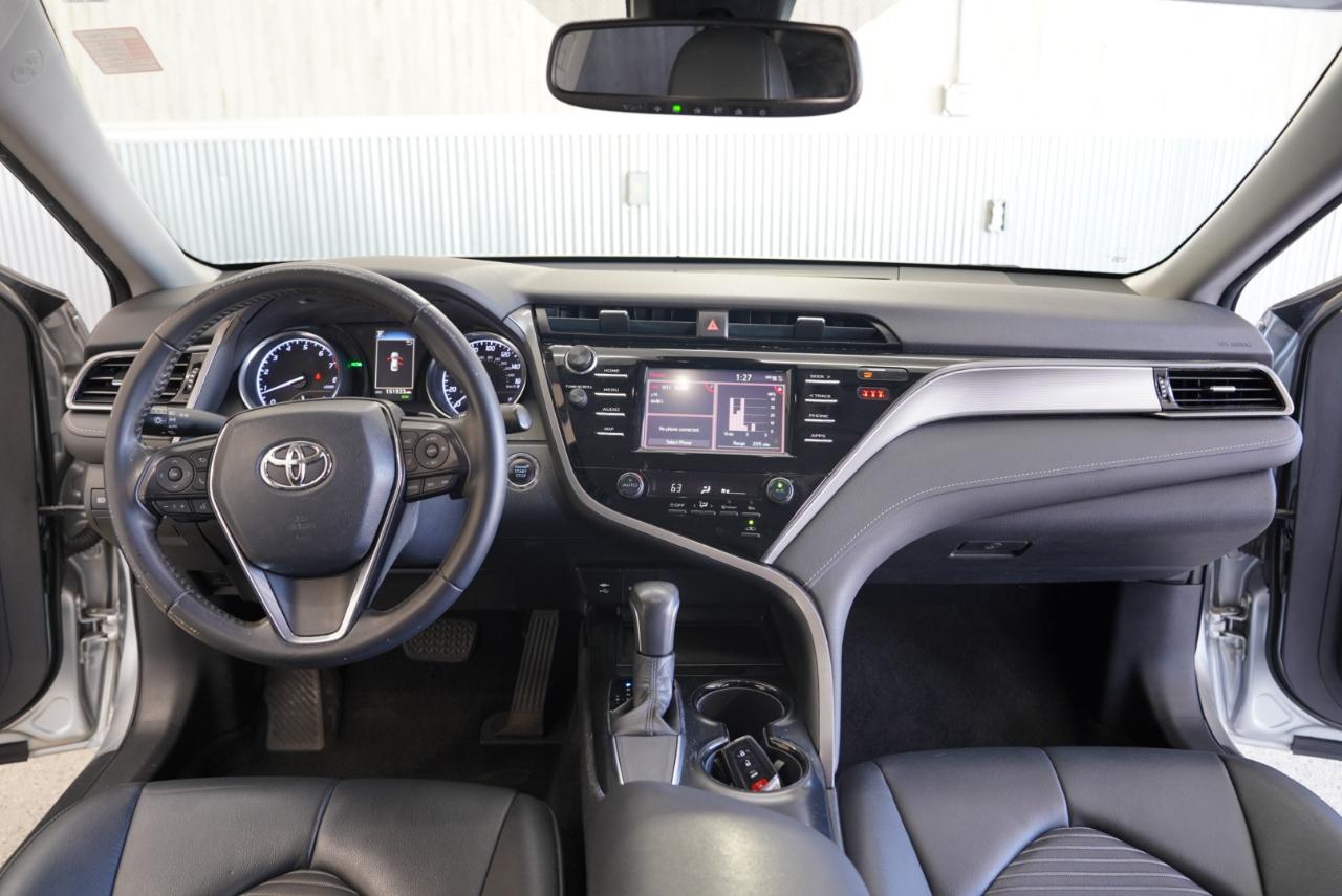 Toyota Camry SE 2019