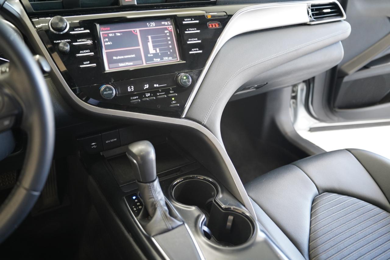 Toyota Camry SE 2019