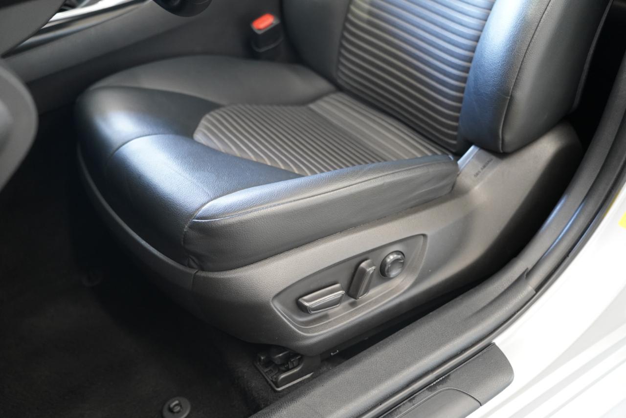 Toyota Camry SE 2019