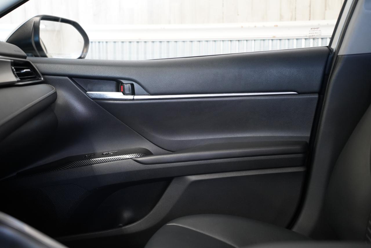 Toyota Camry SE 2019