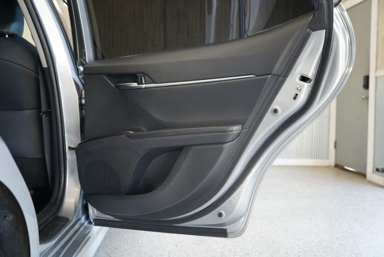 Toyota Camry SE 2019