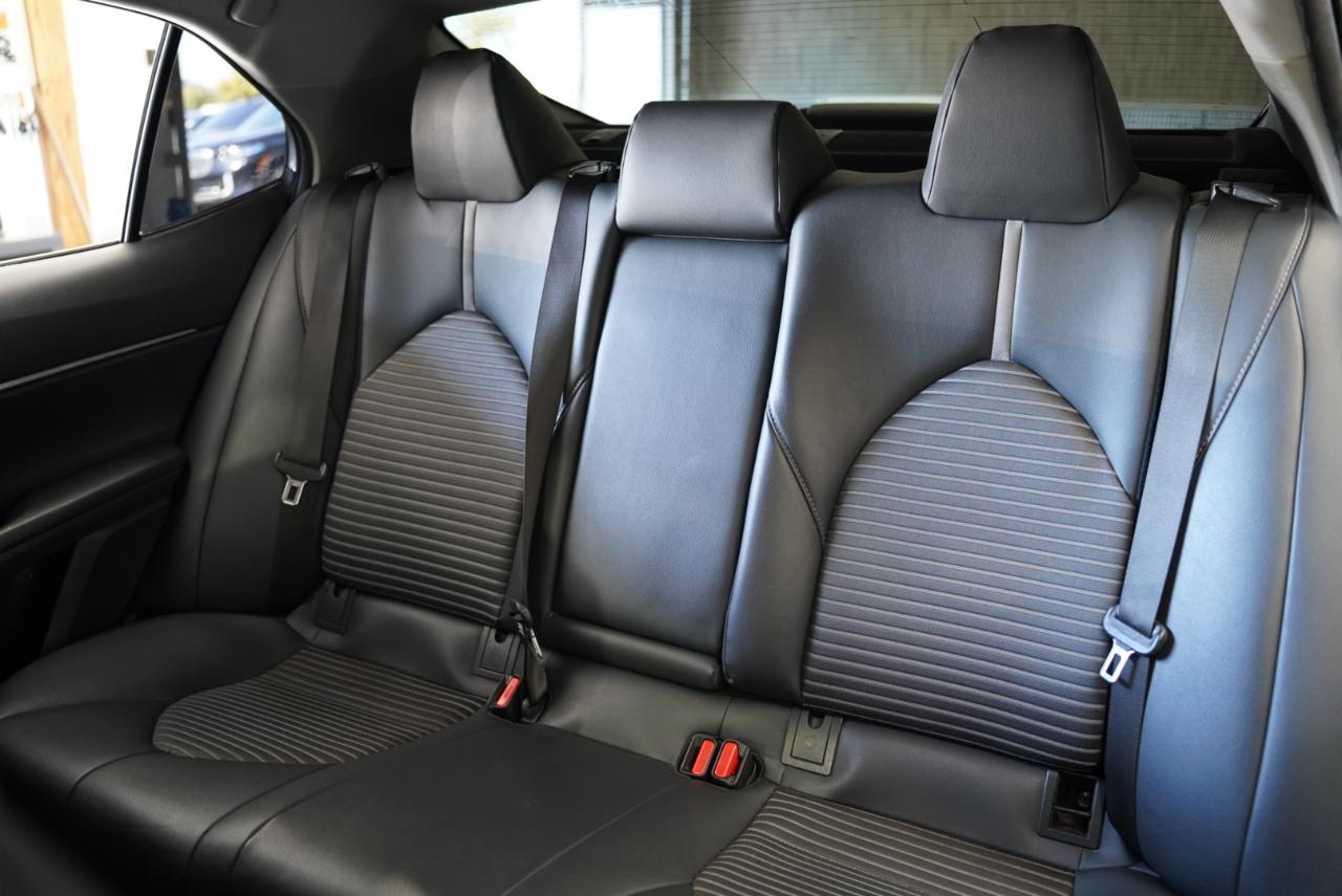 Toyota Camry SE 2019