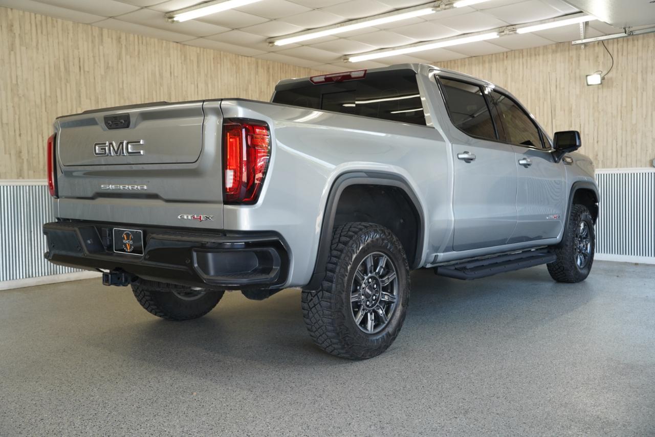 GMC Sierra photo 8