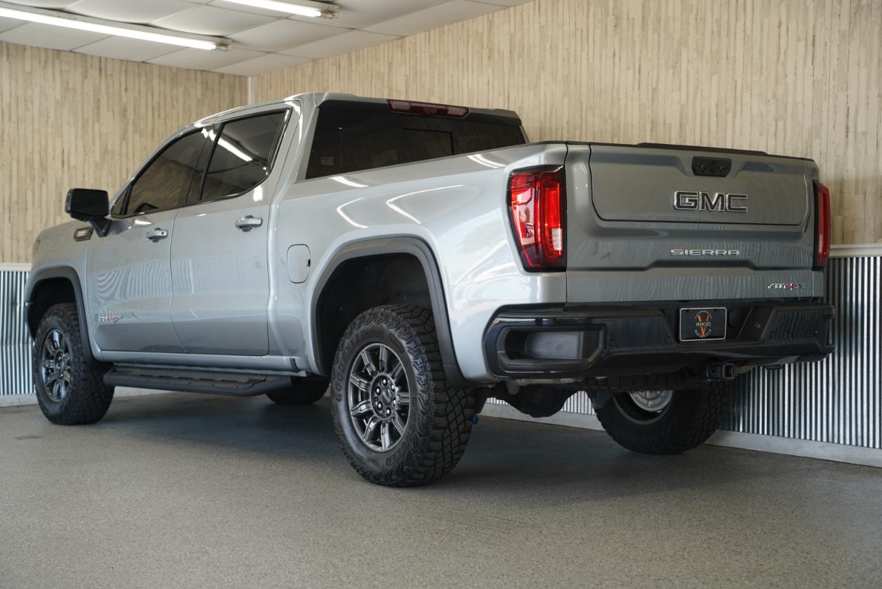 GMC Sierra photo 10