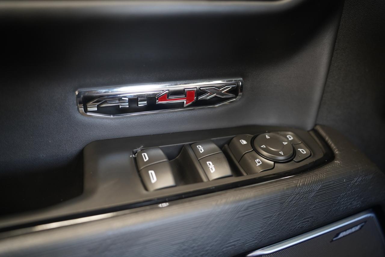 GMC Sierra photo 11