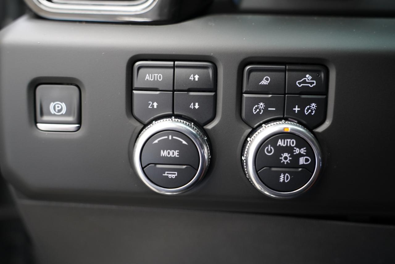 GMC Sierra photo 12