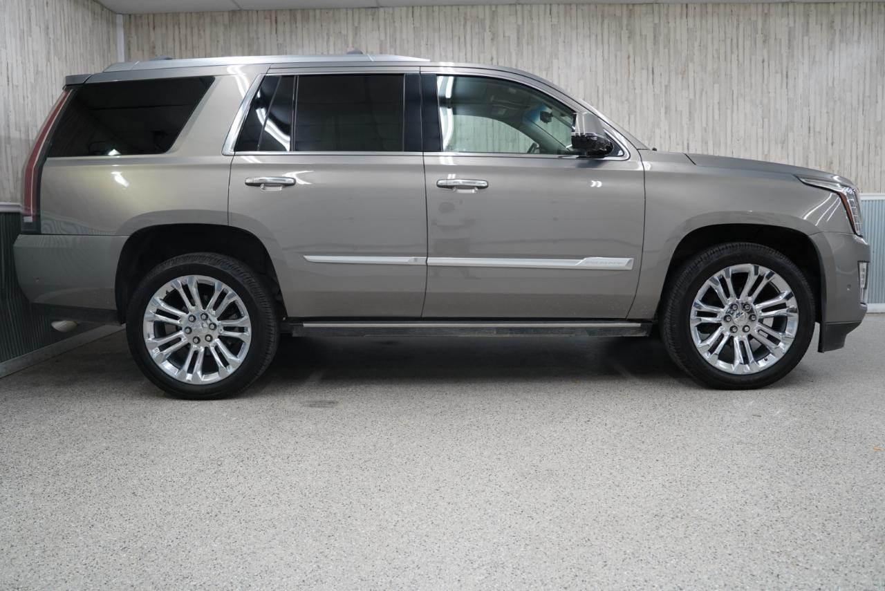 Cadillac Escalade 4WD 4dr Premium Luxury 2019