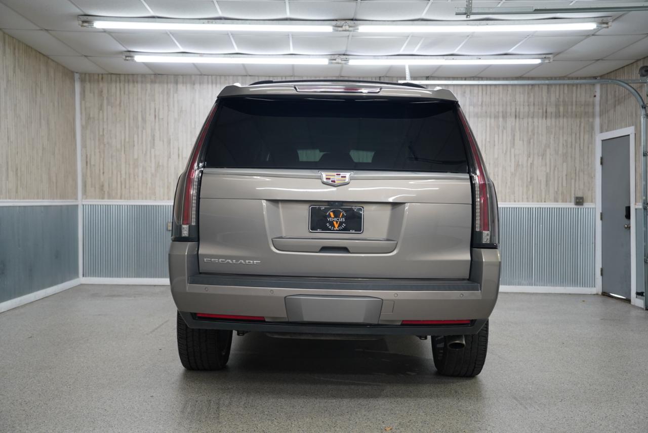 Cadillac Escalade 4WD 4dr Premium Luxury 2019