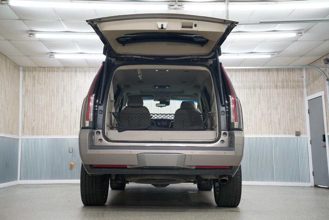 Cadillac Escalade 4WD 4dr Premium Luxury 2019