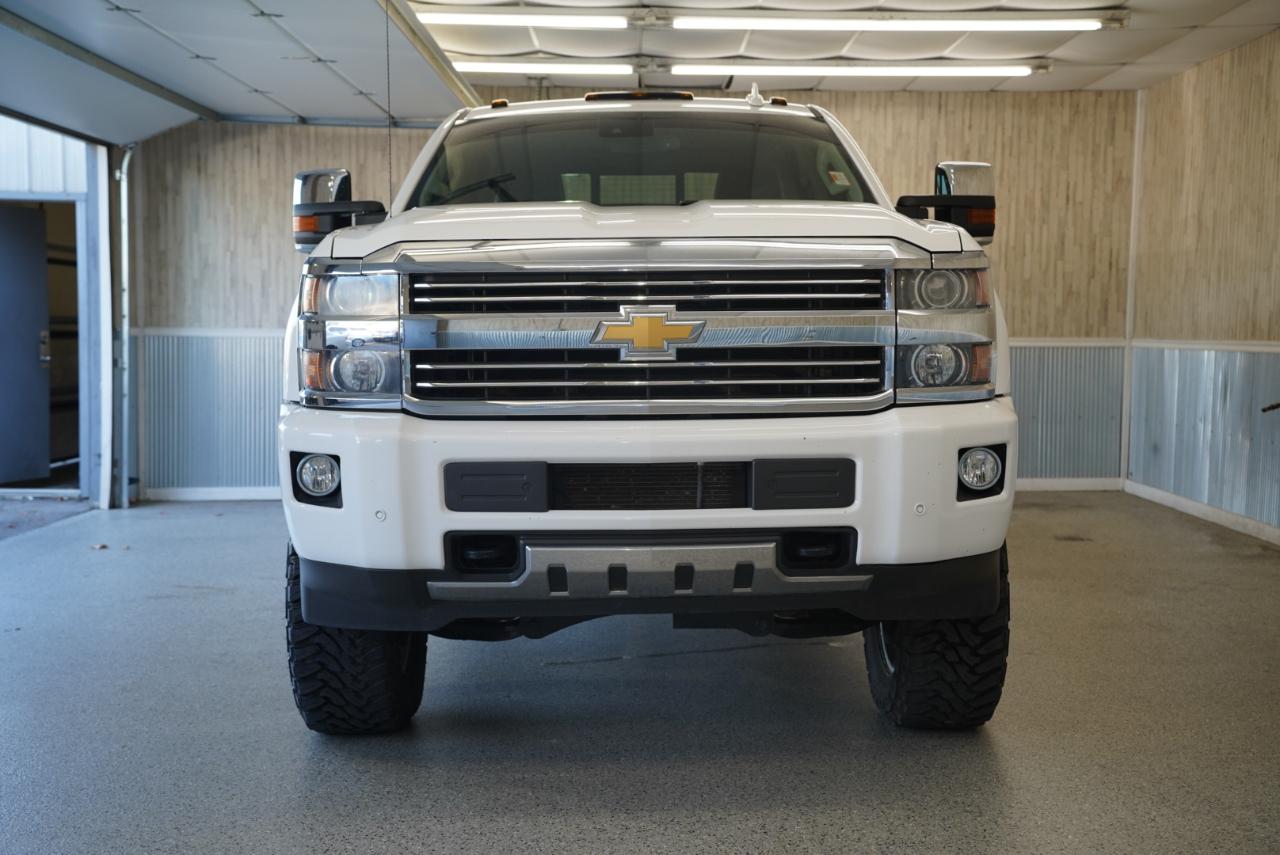 Chevrolet Silverado 2500HD Built After Aug 14 4WD Crew Cab 153.7" High Country 2015