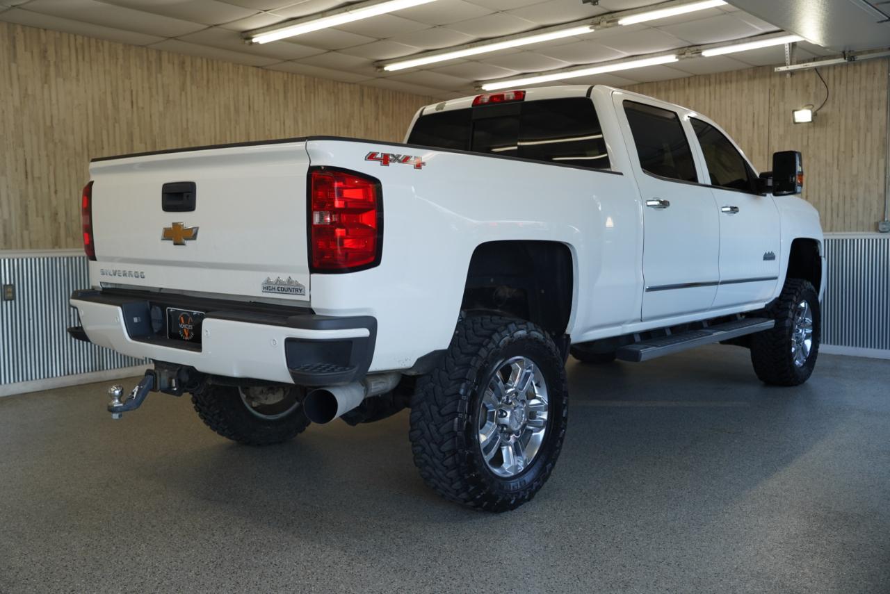 Chevrolet Silverado 2500HD Built After Aug 14 4WD Crew Cab 153.7" High Country 2015