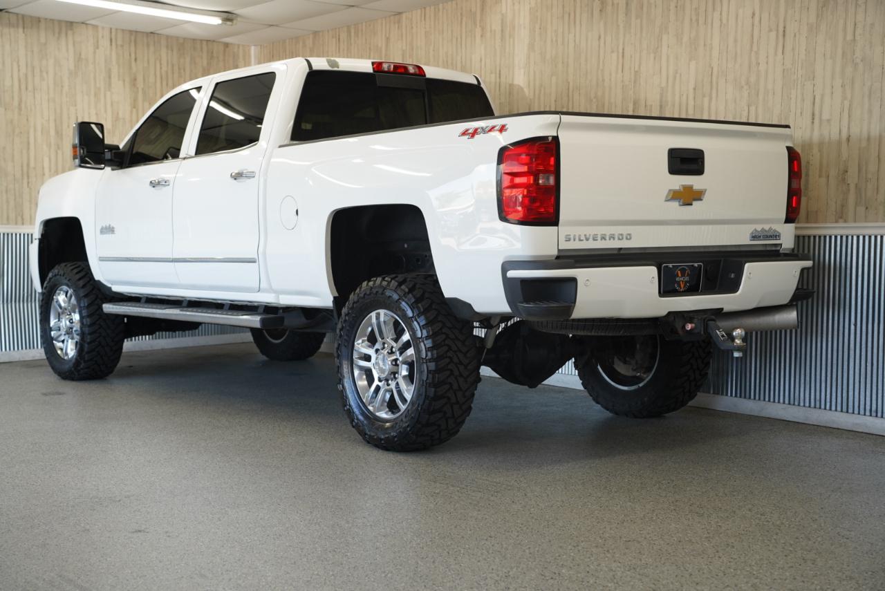 Chevrolet Silverado 2500HD Built After Aug 14 4WD Crew Cab 153.7" High Country 2015