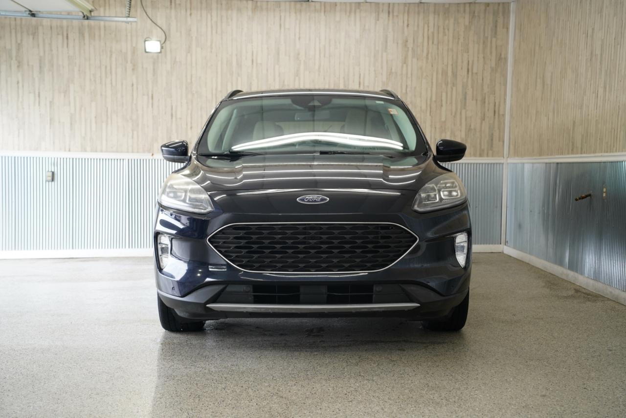 Ford Escape photo 2