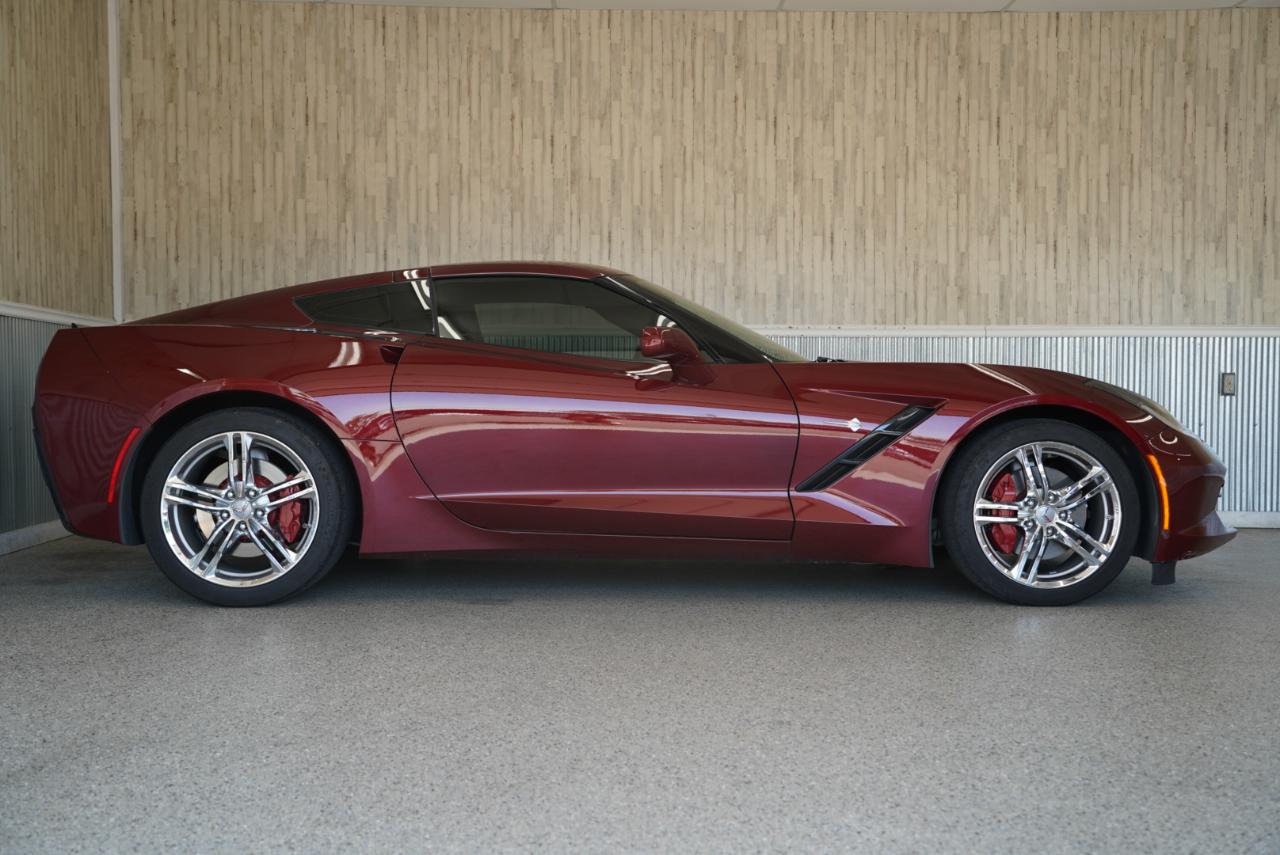 Chevrolet Corvette 2dr Stingray Cpe w/2LT 2017