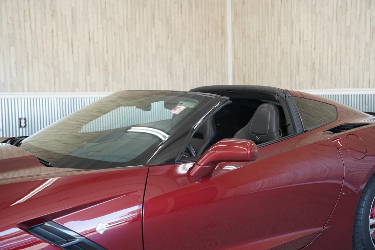 Chevrolet Corvette 2dr Stingray Cpe w/2LT 2017