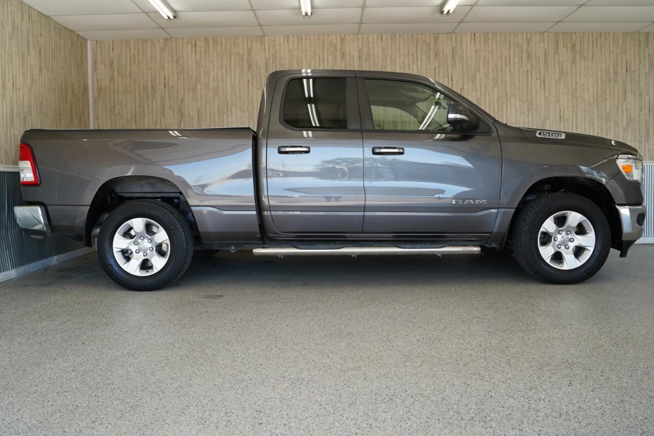 RAM 1500 Big Horn 4x4 Quad Cab 6'4" Box 2020