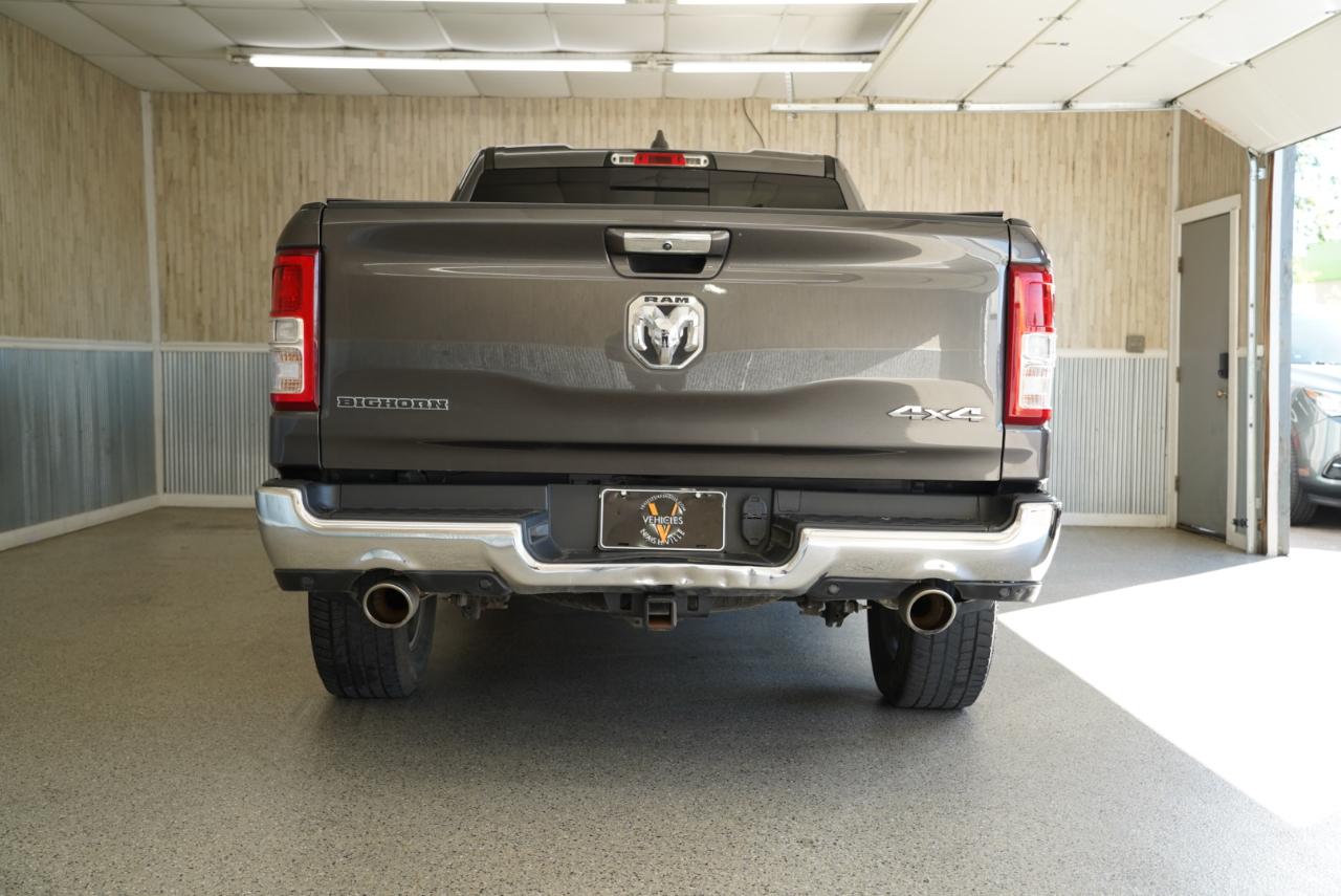 RAM 1500 Big Horn 4x4 Quad Cab 6'4" Box 2020