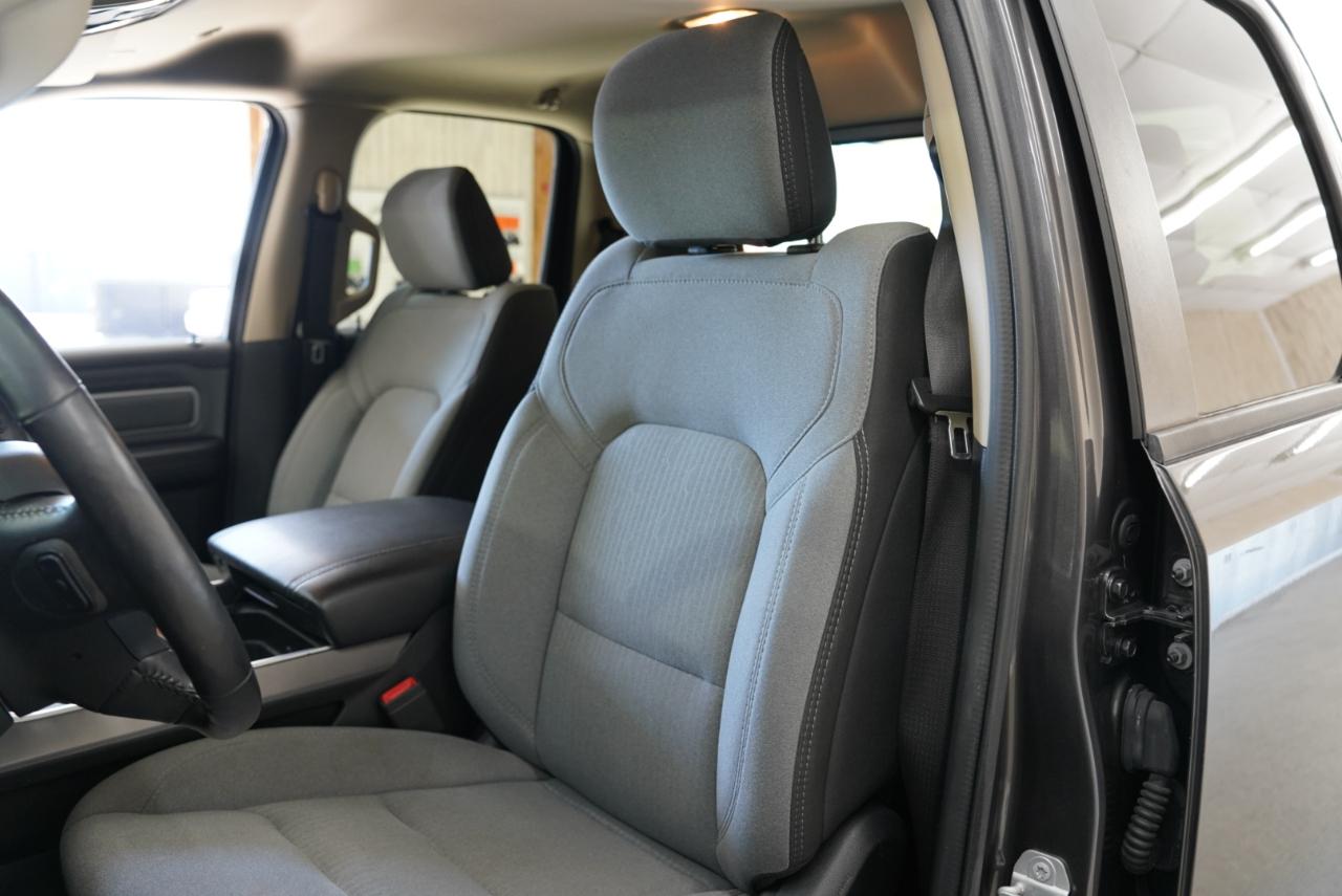 RAM 1500 Big Horn 4x4 Quad Cab 6'4" Box 2020