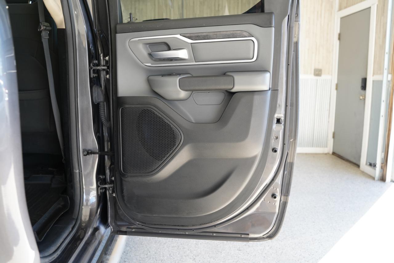 RAM 1500 Big Horn 4x4 Quad Cab 6'4" Box 2020