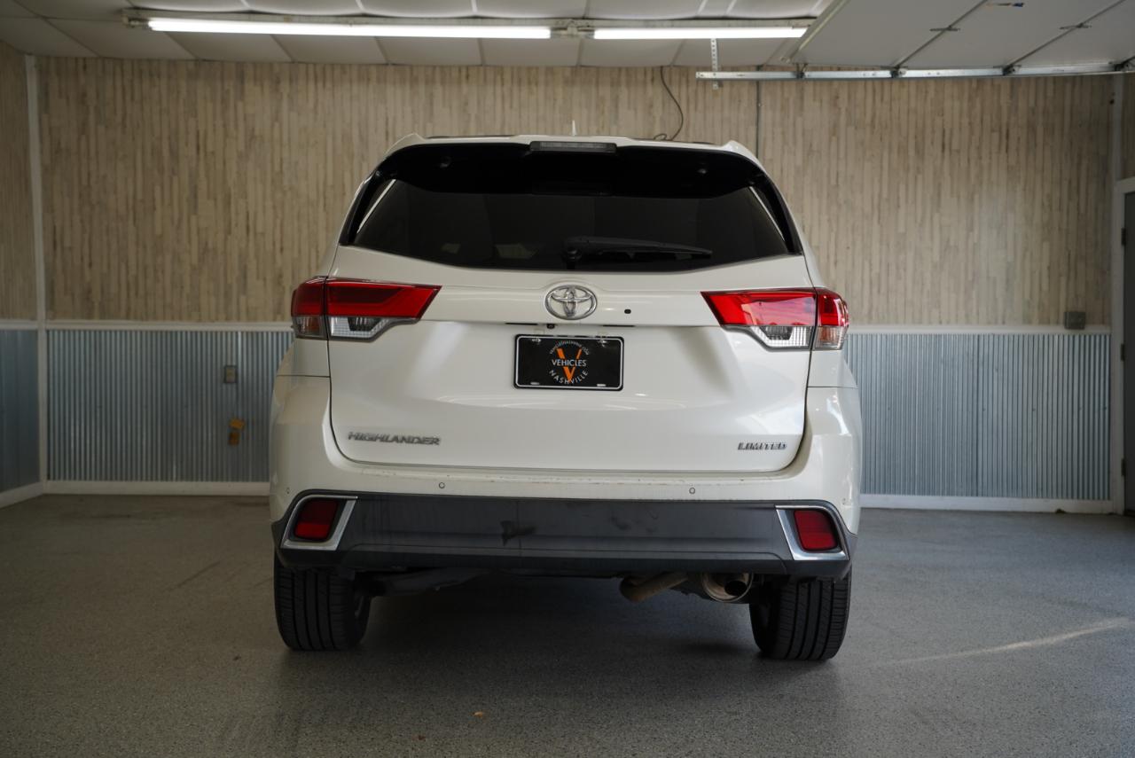 Toyota Highlander Limited V6 FWD (Natl) 2017