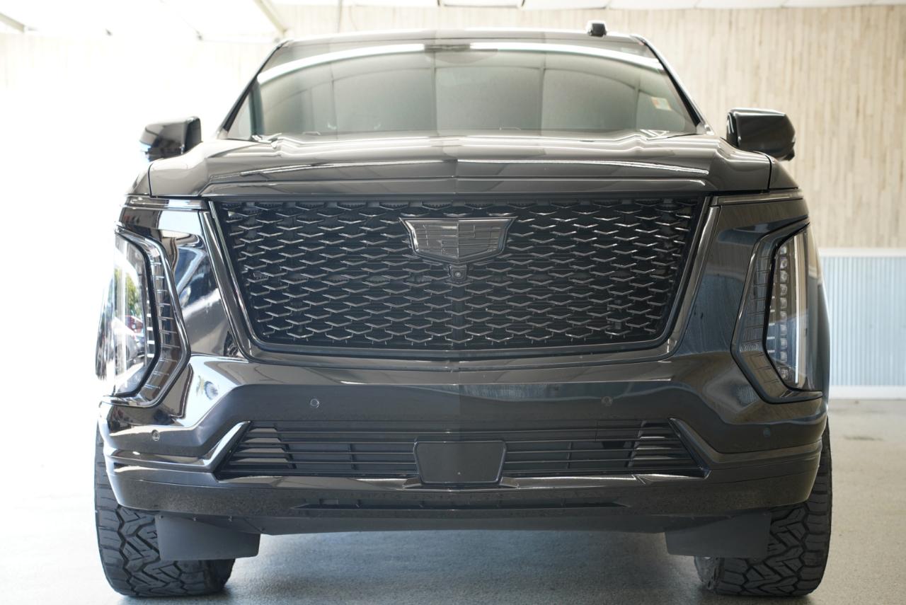 Cadillac Escalade 4WD 4dr Sport 2025