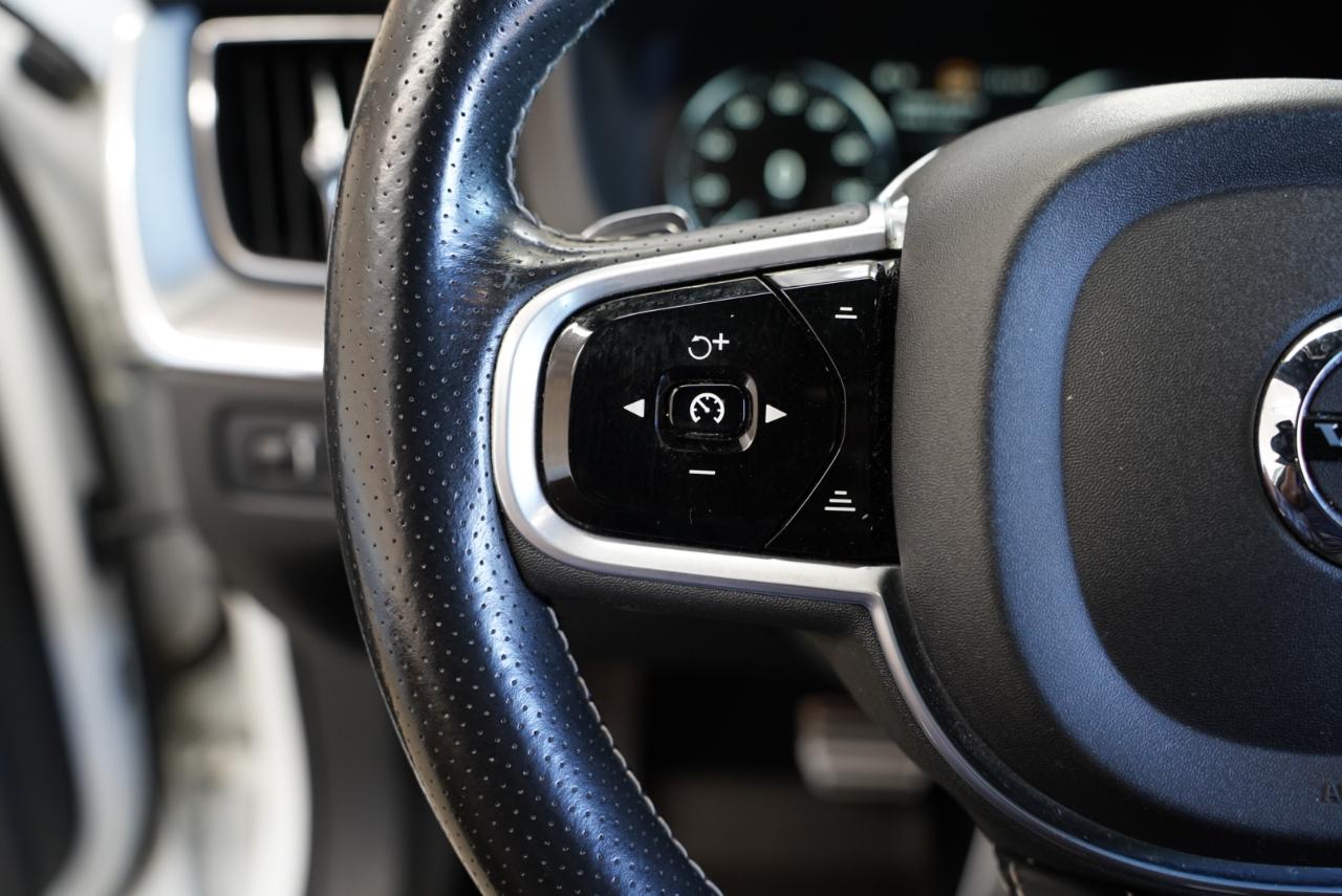 Volvo XC60 T8 eAWD Plug-In Hybrid R-Design 2018