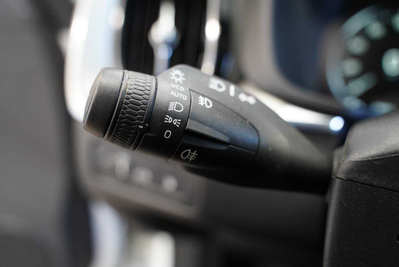 Volvo XC60 T8 eAWD Plug-In Hybrid R-Design 2018