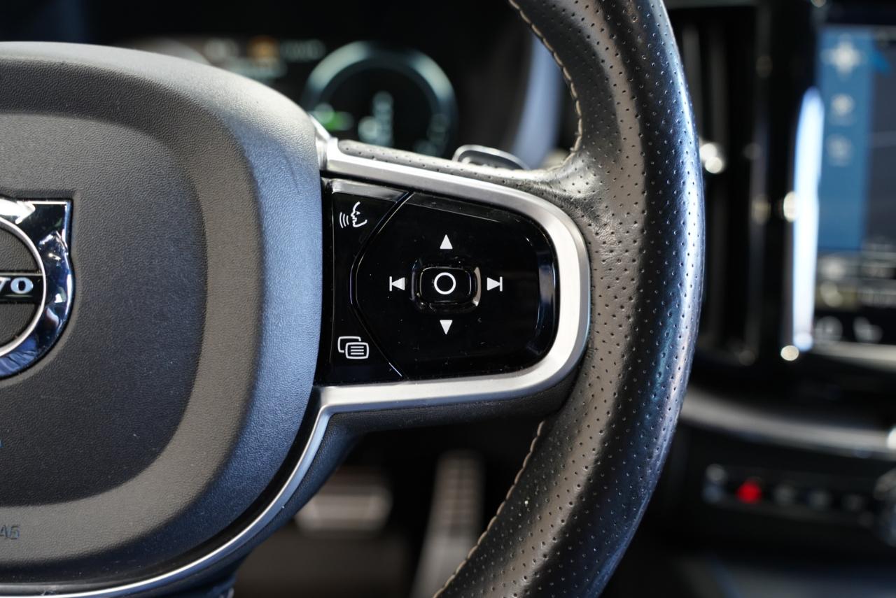 Volvo XC60 T8 eAWD Plug-In Hybrid R-Design 2018