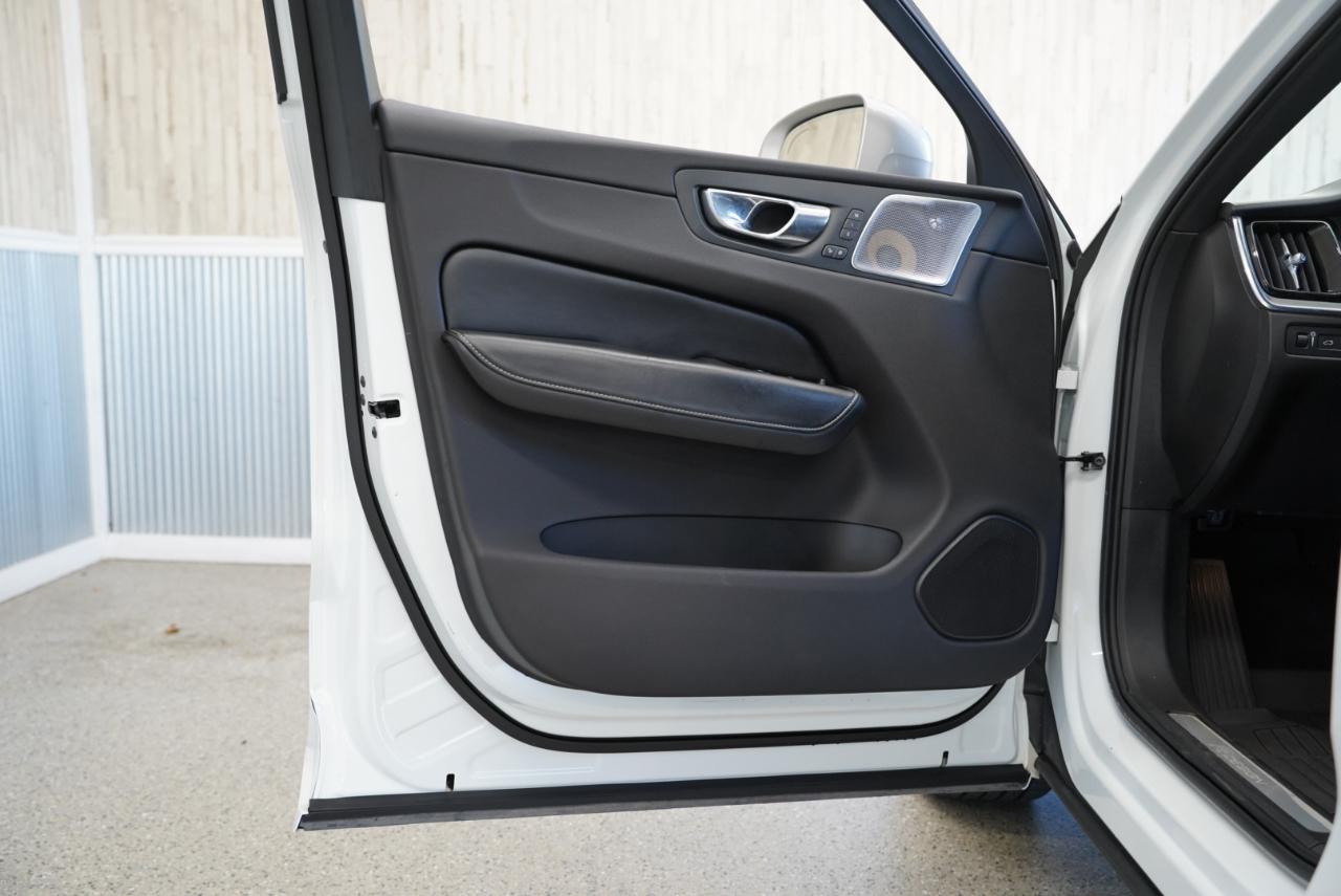 Volvo XC60 T8 eAWD Plug-In Hybrid R-Design 2018