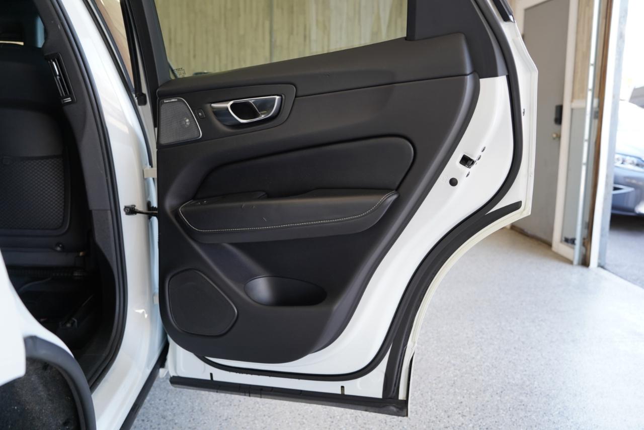Volvo XC60 T8 eAWD Plug-In Hybrid R-Design 2018