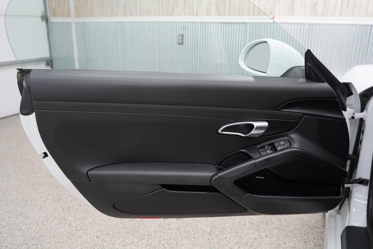 Porsche Boxster 2dr Roadster 2016