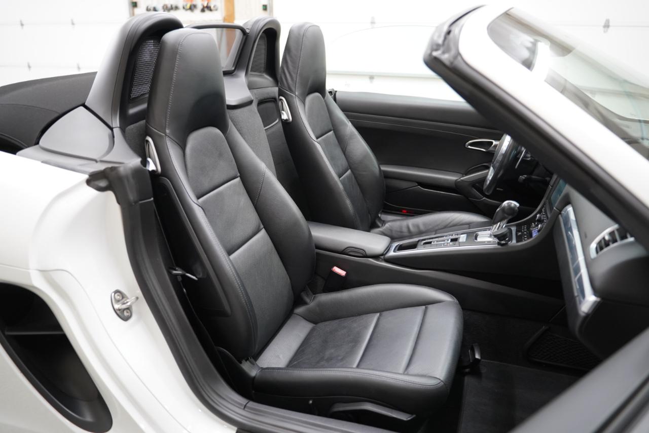 Porsche Boxster 2dr Roadster 2016