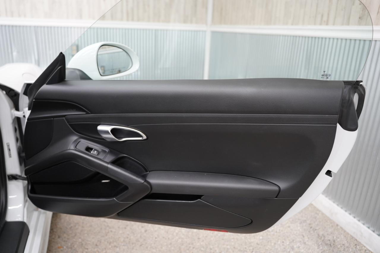 Porsche Boxster 2dr Roadster 2016