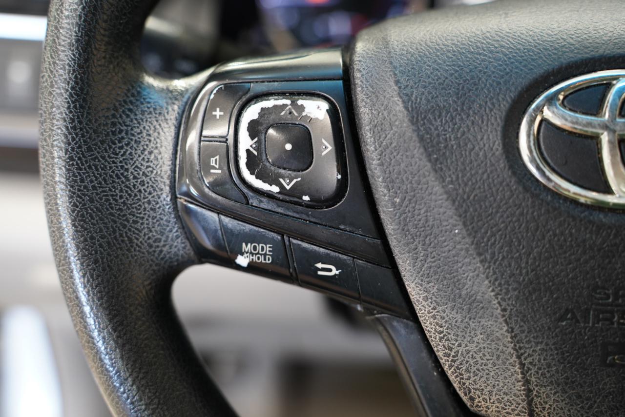 Toyota Camry LE Auto (Natl) 2017