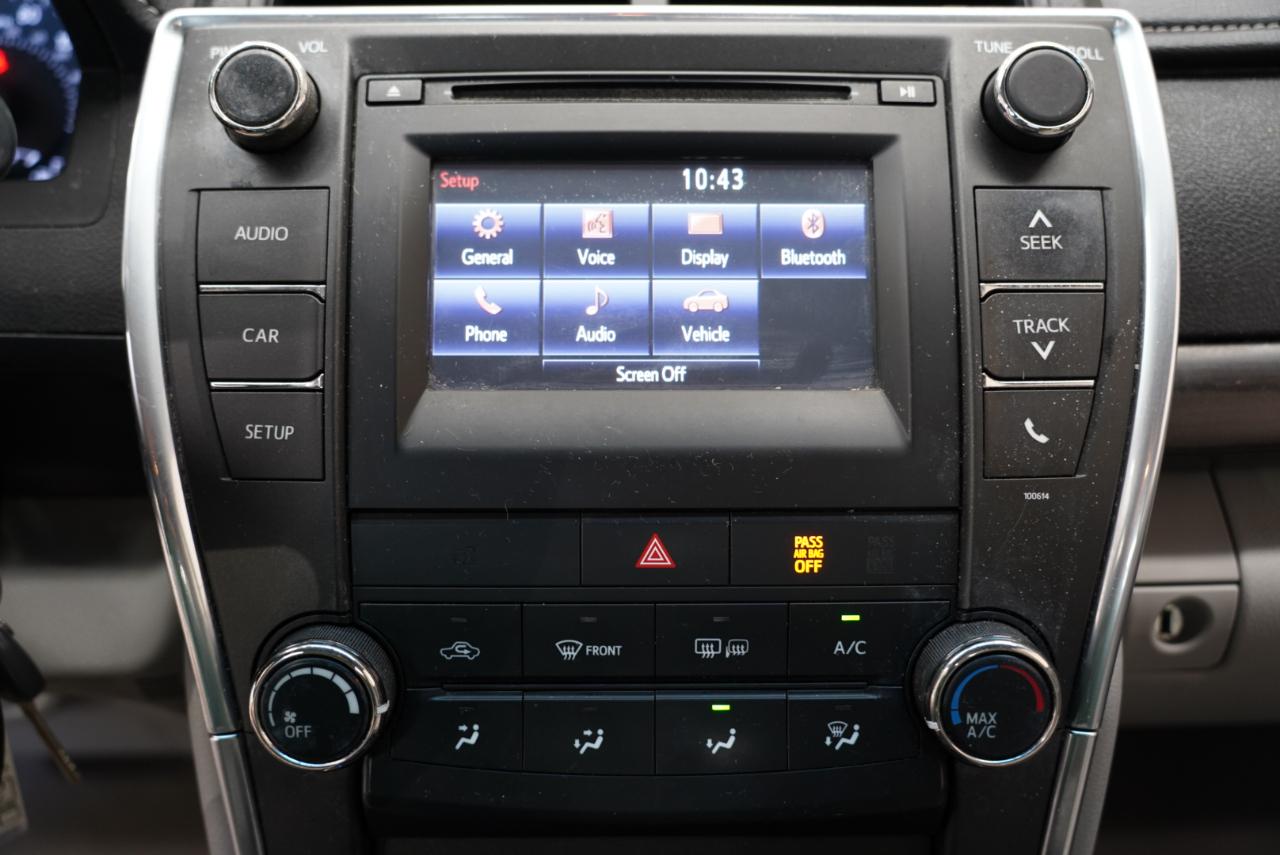 Toyota Camry LE Auto (Natl) 2017