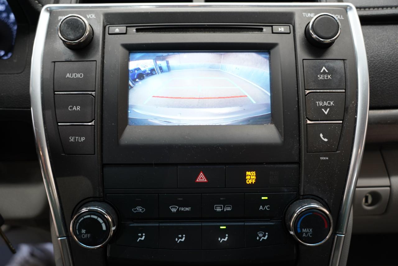 Toyota Camry LE Auto (Natl) 2017